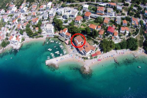 Apartments by the sea Pisak, Omis - 1070